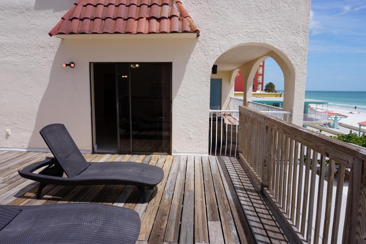 Redington Surf Resort By Travel Resort Services 세인트피트비치 외부 사진